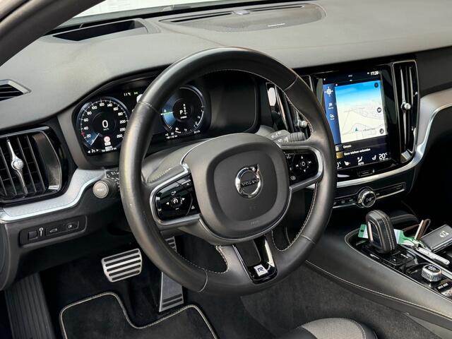 Volvo V60 2.0 T8 TE AWD R-DESIGN Pano Head-up Camera 19 inc HenK