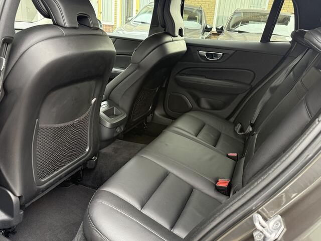 Volvo V60 2.0 B4 200pk Inscription 360 camera, Trekhaak, 19'', Leder