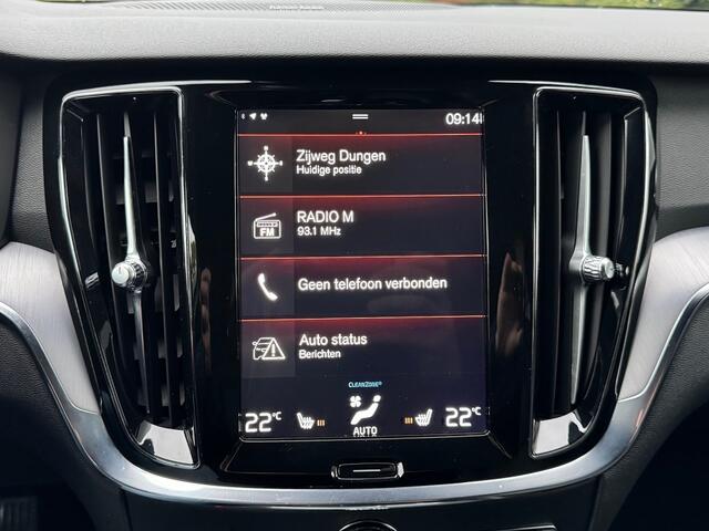 Volvo V60 2.0 T4 211pk autom Momentum Pro ecc,led,navigatie,zwleer,trekhaak