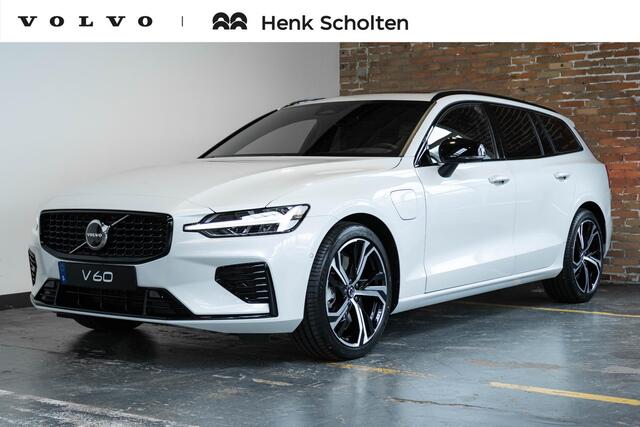 Volvo V60 T6 Plug-in hybrid AWD Plus Dark | Direct Beschikbaar | Head-Up Display | Schuif/Kantel Panoramadak | Harman Kardon Premium Audio | Nappa Lederen Contourstoelen | 360º Camera |