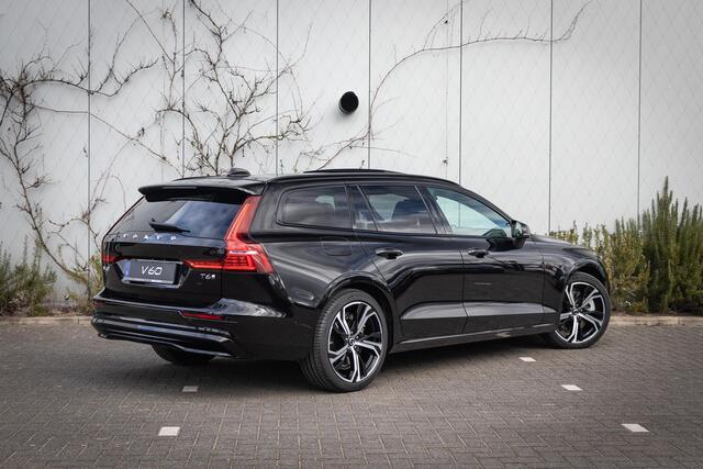 Volvo V60 T6 Plug-in hybrid AWD Ultra Dark | Adaptieve Cruise Control | Bowers & Wilkins Audio | Stoelventilatie + Massage | 360 Camera | Head-Up Display | 19 Inch Lichtmetalen Velgen