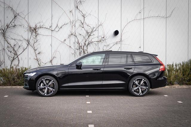 Volvo V60 T6 Plug-in hybrid AWD Ultra Dark | Adaptieve Cruise Control | Bowers & Wilkins Audio | Stoelventilatie + Massage | 360 Camera | Head-Up Display | 19 Inch Lichtmetalen Velgen