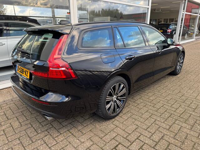 Volvo V60 2.0 B3 Momentum Advantage | 1e eigenaar | Automaat | Cruise control | Keyless entry | Navigatiesysteem | APK tot 26-03-2027 | NAP |
