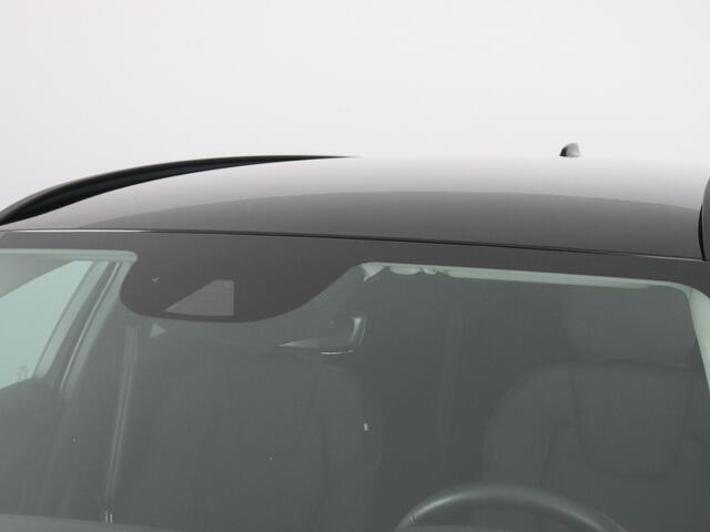 Volvo V60 2.0 B4 Momentum Business (NL-Auto / H&K / Stoel-Stuurverw. / ACC)