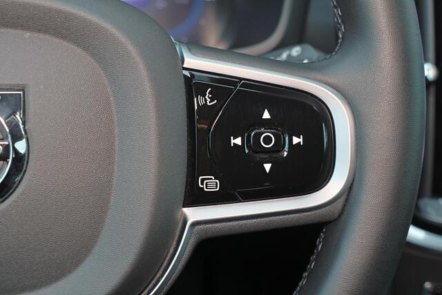 Volvo V60 T6 Recharge AWD Plus Dark - IntelliSafe Assist & Surround - 360º Camera - Harman/Kardon audio - Adaptieve LED koplampen - Verwarmde voorstoelen, stuur & achterbank - Parkeersensoren voor & achter - Elektr. bedienb. voorstoelen met geheugen - Extra getint 