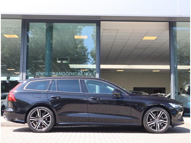 Volvo V60 2.0 B3 Momentum / Bodykit / Sportstoelen