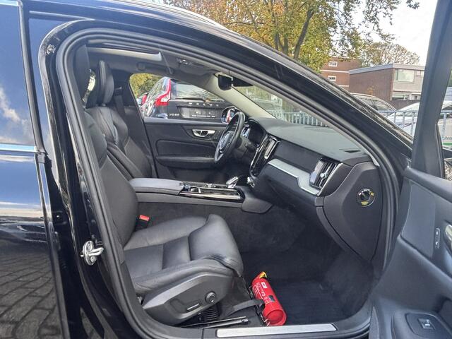 Volvo V60 T6 Recharge Long Range AWD Inscription Panorama Keyless DAB Pilot Assist