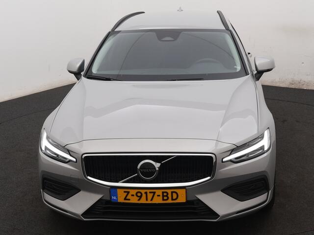 Volvo V60 2.0 B3 Essential Edition | 18 inch wielen | Trekhaak | driver a