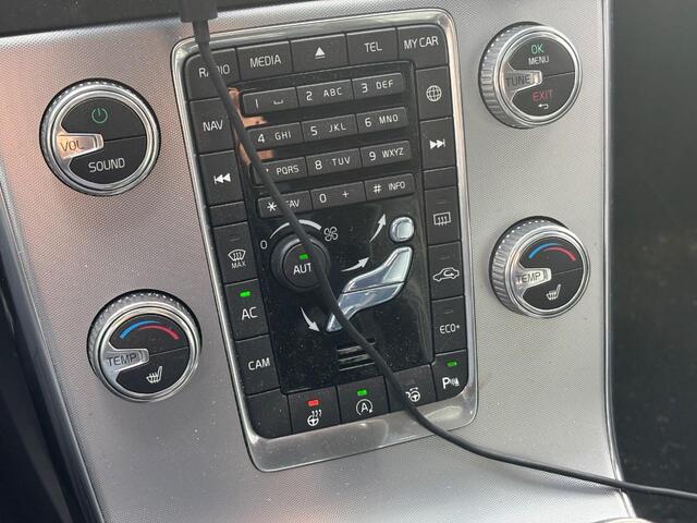 Volvo V60 1.5 T3 Polar+ Dynamic |Trekhaak| Schuif/kantel dak | xenon | verwarmde stoelen | verwarmd stuurwiel | voorruit verwarming | camera | leder | Standkachel Volvo On Call |