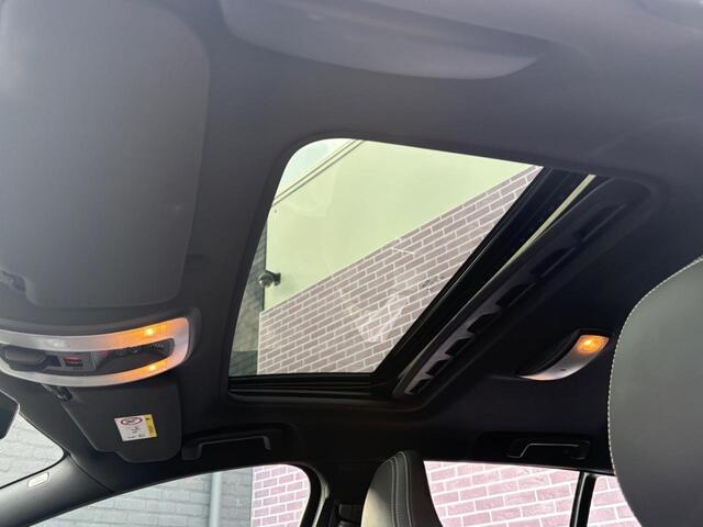 Volvo V60 1.5 T3 Polar+ Dynamic |Trekhaak| Schuif/kantel dak | xenon | verwarmde stoelen | verwarmd stuurwiel | voorruit verwarming | camera | leder | Standkachel Volvo On Call |