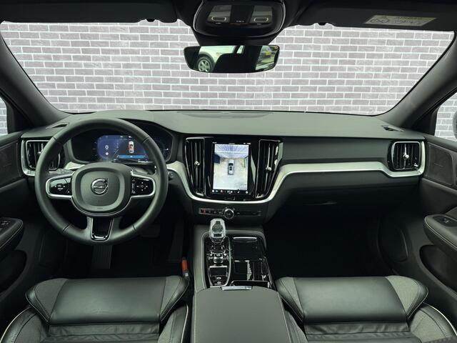 Volvo V60 2.0 T6 Plug-in hybrid AWD Plus Dark | 360° Camera | Stoel en stuurverwarming | Trekhaak | Adaptieve cruise control | Harman/Kardon audio | BLIS dodehoekdetectie |