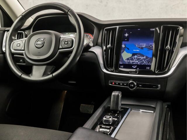 Volvo V60 2.0 B3 Sport Automaat (APPLE CARPLAY, GROOT NAVI, KEYLESS, ADAPTIVE CRUISE, ELEK SPORTSTOELEN, GETINT GLAS, LED KOPLAMPEN, NIEUWSTAAT)