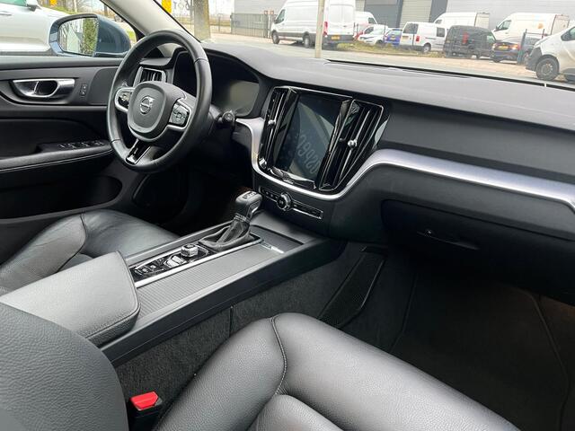 Volvo V60 T5 Momentum Pro | Rijklaarprijs | Intellisafe | Pano dak |