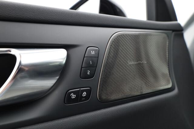 Volvo V60 2.0 B4 Plus Dark | Pano | Dodehoek | H&K | Adapt. Cruise | CarPlay | Trekhaak | All Season