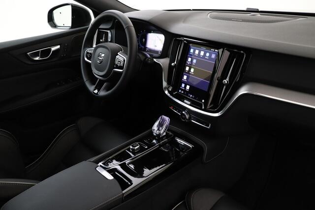 Volvo V60 T6 PLUG-IN HYBRID AWD PLUS DARK -PANO.DAK|HARMAN/KARDON|360°CAM|BLIS|TREKHAAK