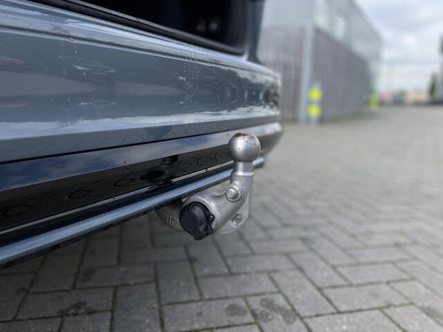 Volvo V60 2.0 B3 Plus Dark | Adaptieve Cruise Control | Trekhaak | 20" Turbine Velgen | Panoramadak | 360 Camera | Harman Kardon Audio |