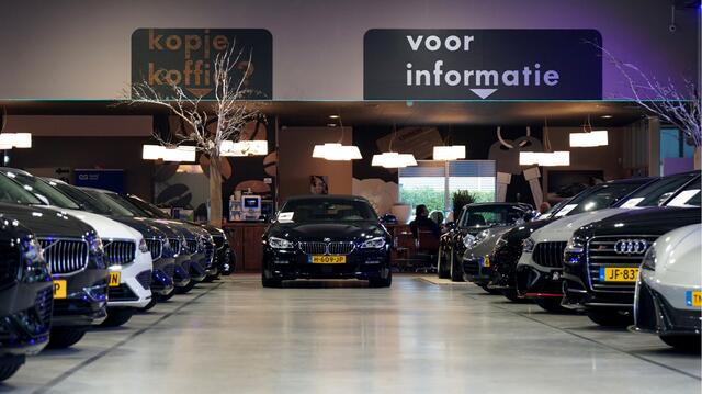 Volvo V60 2.0 T6 AWD 250kW/340pk Aut8 Recharge Inscription PANORAMADAK + ADAPT.CRUISE + STOELVENTILATIE + STYLING PAKKET + EL.TREKHAAK + PILOT ASSIST + STOEL-&STUURVERWARMING + STANDKACHEL + ON-CALL + CAMERA + PARKSENSOREN + 19" LM-VELGEN!!