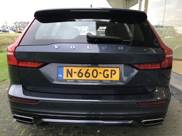 Volvo V60 2.0 B3 R-Design Automaat | Rijklaar incl 12 mnd Bovag | Panoramadak Trekhaak Keyless Carplay/Android
