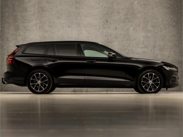Volvo V60 2.0 B3 Sport 177Pk Automaat (APPLE CARPLAY, GROOT NAVI, CAMERA, TREKHAAK, GETINT GLAS, SPORTSTOELEN, ADAPTIVE CRUISE, PARKEERSENSOREN, NIEUWE APK, NIEUWSTAAT)