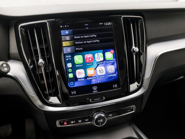 Volvo V60 2.0 B3 Sport 177Pk Automaat (APPLE CARPLAY, GROOT NAVI, CAMERA, TREKHAAK, GETINT GLAS, SPORTSTOELEN, ADAPTIVE CRUISE, PARKEERSENSOREN, NIEUWE APK, NIEUWSTAAT)