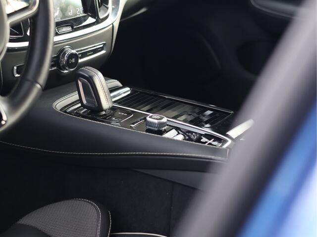 Volvo V60 2.0 T6 Twin Engine AWD R-Design | Pano | HUD | Harman/Kardon | Memory | Carplay | Haak |