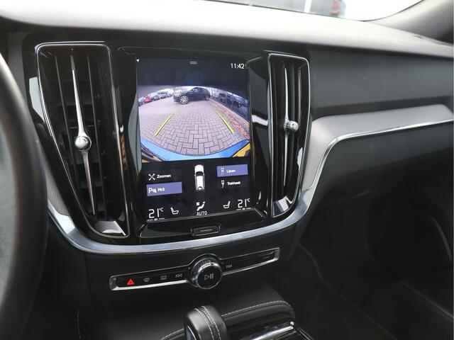 Volvo V60 2.0 T6 Twin Engine AWD R-Design | Pano | HUD | Harman/Kardon | Memory | Carplay | Haak |