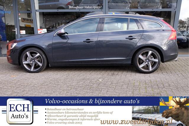 Volvo V60 2.0 T3 152 pk R-Design, Standkachel, Navi, 18 inch, Trekhaak