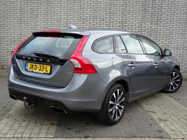 Volvo V60 2.0 T3 Momentum Trekhaak | Leder | Nette auto |