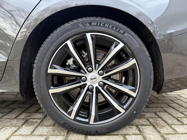 Volvo V60 2.0 T6 Plug-in hybrid AWD Plus Dark