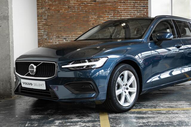Volvo V60 B3 Automaat Essential Edition | 1ste Eigenaar | Dealeronderhouden | Google infotainment | Parkeersensoren voor + achter | Parkeercamera | achteropkomend verkeer waarschuwing | Apple Carplay/Android auto |