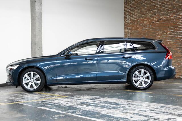 Volvo V60 B3 Automaat Essential Edition | 1ste Eigenaar | Dealeronderhouden | Google infotainment | Parkeersensoren voor + achter | Parkeercamera | achteropkomend verkeer waarschuwing | Apple Carplay/Android auto |