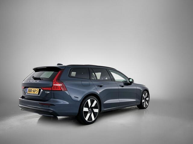 Volvo V60 2.0 T8 AWD Ultra Dark | Trekhaak | Panorama dak | Leder |