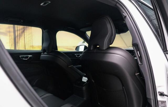 Volvo V60 2.0 T8 AWD 287kW/390pk Aut8 Recharge R-Design ADAPT.CRUISE + NAVI SENSUS + BLIS+ LANE ASSIST + MEMORY STOEL + KEYLESS ENTRY&GO + SPORTSTOELEN + LEDER/GAASSTOF + STANDKACHEL + ON-CALL + PARKSENSOREN + 18" LM-VELGEN!!