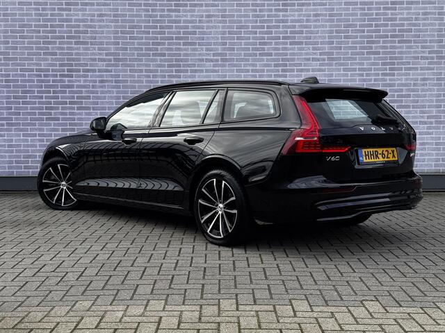 Volvo V60 2.0 T6 Plug-in hybrid AWD Plus Dark | Sportstoelen | Trekhaak | Harman Kardon Audio | 360 Camera | Elektrisch Verstelbare Voorstoelen | Adaptive Cruise Control | Keyless