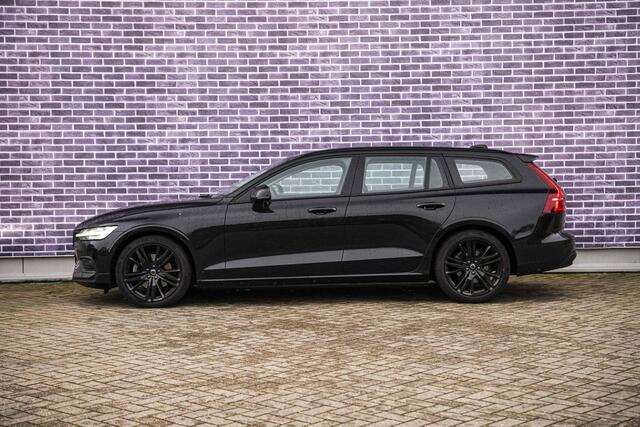 Volvo V60 2.0 B3 Essential Edition | Sport Pack | 19" Black Edition Velgen | Leder | Adaptieve Cruise Control | Stoelverwarming | Park Assist |