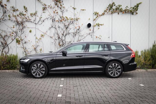 Volvo V60 2.0 T6 Plug-in hybrid AWD Plus Bright | Adaptieve Cruise Control | Trekhaak | Harman & Kardon | Stoel + stuurverwarming |
