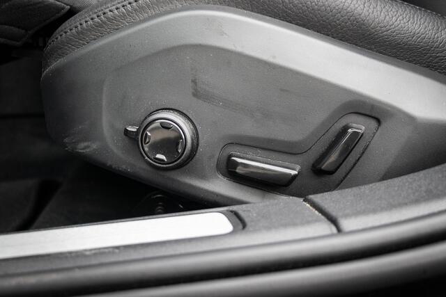 Volvo V60 2.0 T6 Plug-in hybrid AWD Plus Bright | Adaptieve Cruise Control | Trekhaak | Harman & Kardon | Stoel + stuurverwarming |