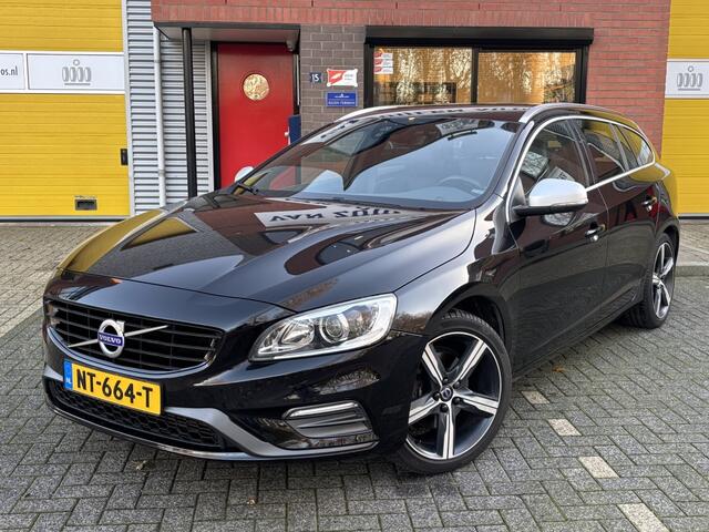 Volvo V60 2.0 T3 R-Design Xenon Cruise Climate Navi 18''