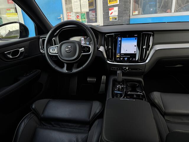 Volvo V60 2.0 T6 Plug-in hybrid AWD Plus Dark GRATIS Afleverpakket! | Cruise Control | Stoel&stuur Verwarming |