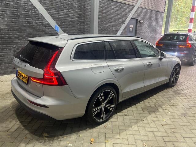Volvo V60 B3 | ACC | BLIS | Keyless | Stoel+Stuurverwarming | 19 Inch | Getint Glas