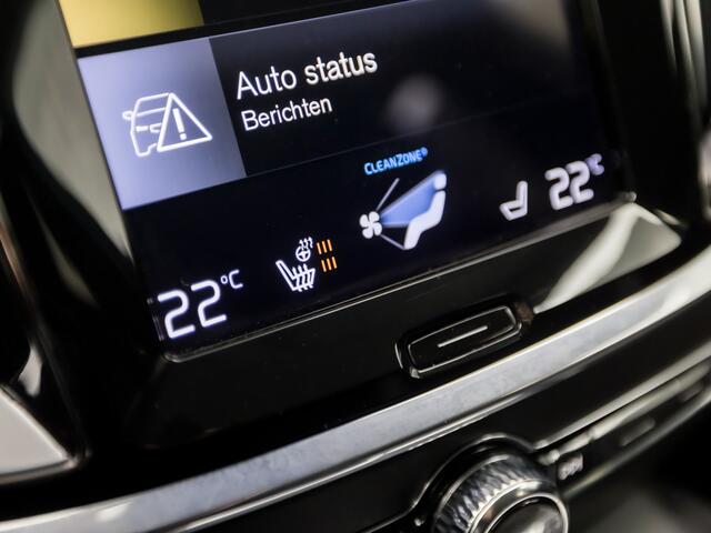 Volvo V60 2.0 B3 Sport 177Pk Automaat (APPLE CARPLAY, GROOT NAVI, HARMAN/KARDON, LEDER, STUUR/STOELVERWARMING, CAMERA, SPORTSTOELEN, GETINT GLAS, ADAPTIVE CRUISE, KEYLESS, ELEK ACHTERKLEP, NIEUWSTAAT)