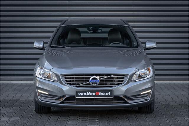 Volvo V60 T3 Polar+ Dynamic Xenon- stoelverwarming
