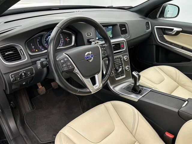 Volvo V60 2.0 T3 Nordic+ | Lederen bekleding | Panorama dak | Stoelverwarm