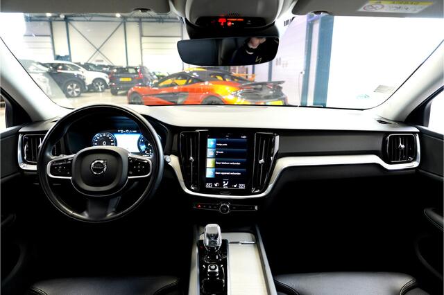 Volvo V60 2.0 B4 MHEV 145kW/197pk Aut8 Inscription ADAPT.CRUISE + NAVI SENSUS + DRIVE MODES + PILOT ASSIST + AFN.TREKHAAK + CAMERA + BLIS + LANE ASSIST + STOELVERWARMING + KEYLESS ENTRY&GO + MATRIX LED + PARKSENSOREN V&A + 18" LM-VELGEN!!