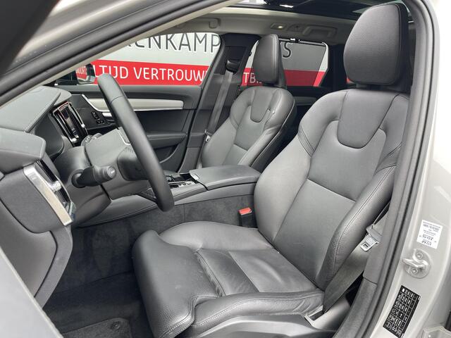 Volvo V90 2.0 T8 Plug-in hybrid AWD Ultimate Dark 20"/Luchtvering/Trekhaak/Panoramadak/Stoelverwarming v+a/360 Camera/Dodehoek/Head-up/DAB/Keyless