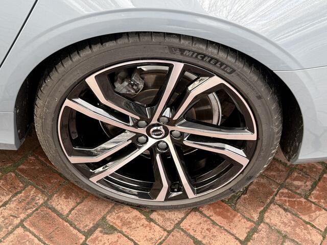 Volvo V90 2.0 B4 R-Design Harman/Kardon | Panoramad Winterpakket | Camera