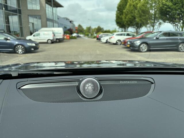 Volvo V90 2.0 T8 Plug-in hybrid AWD Ultra Executive Edition | Modeljaar 2026 | Privacy Glas | Bowers & Wilkins | Luchtvering | Massagestoelen