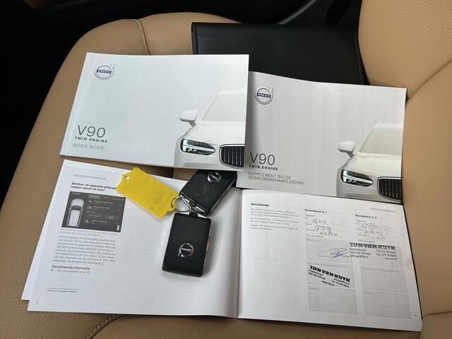 Volvo V90 2.0 T8 AWD Momentum / Navigatie / Climate Control / Cruise Control Adaptief / Achterklep Elektrisch / Trekhaak 2100 KG Trekgewicht /