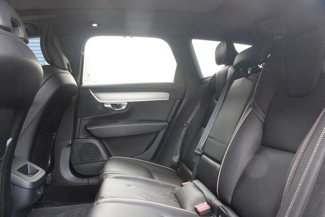 Volvo V90 B5 250PK ULTIMATE DARK MILD HYBRID | PANORAMISCH SCHUIF/KANTEL DAK | HARMAN KARDON AUDIO | FULL-LED ACTIVE HIGH BEAM KOPLAMPEN | LED MISTLAMPEN VOOR | ELEKTRISCH BEDIENBARE VOORSTOELEN MET GEHEUGENFUNCTIE | SPORTSTOELEN MET NAPPA LEER | KRISTALLEN POOKKNO