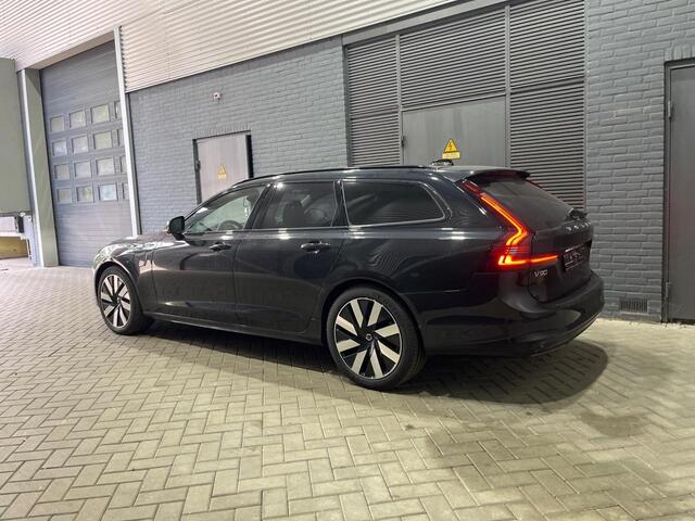 Volvo V90 T6 Plug-in hybrid Ultra Dark | Luchtvering | Massage+Ventilatie | Panoramadak | Head-Up | 360 Camera | Gelamineerd Glas